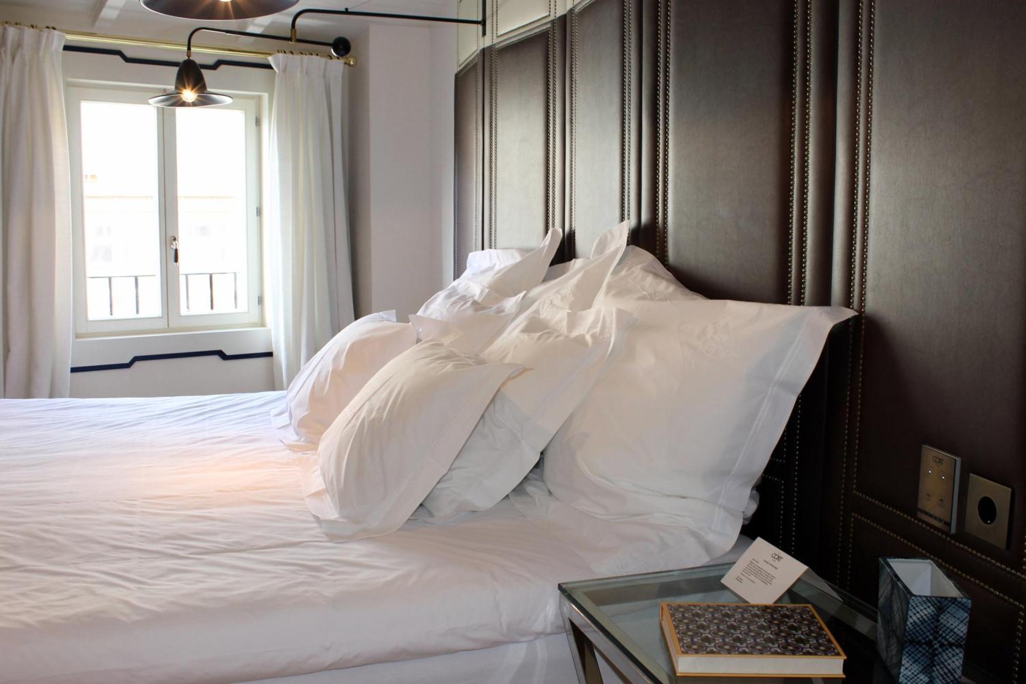 Hotel Cort Palma de Mallorca Exteriér fotografie Room at the hotel