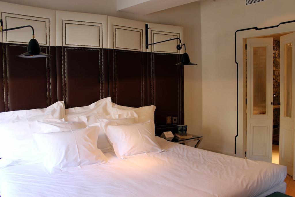 Hotel Cort Palma de Mallorca Exteriér fotografie A room at the hotel